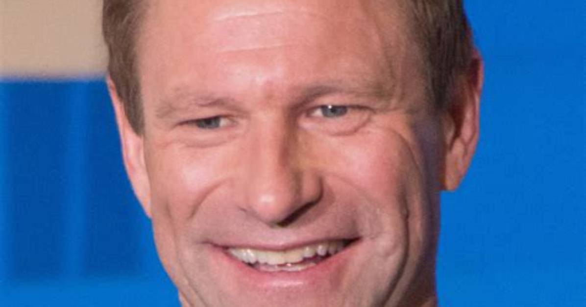 Aaron Eckhart: a Journey Through Education and Beyond