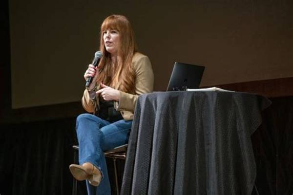 Amy Bruni's Marital Connection in "Dead Files" Revealed