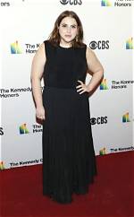 Beanie Feldstein Height, Weight, Net Worth, Age, Birthday, Wikipedia, Who, Nationality, Biography
