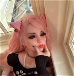 Belle Delphine's Copy Cats: the Imitation Game of Internet Fame