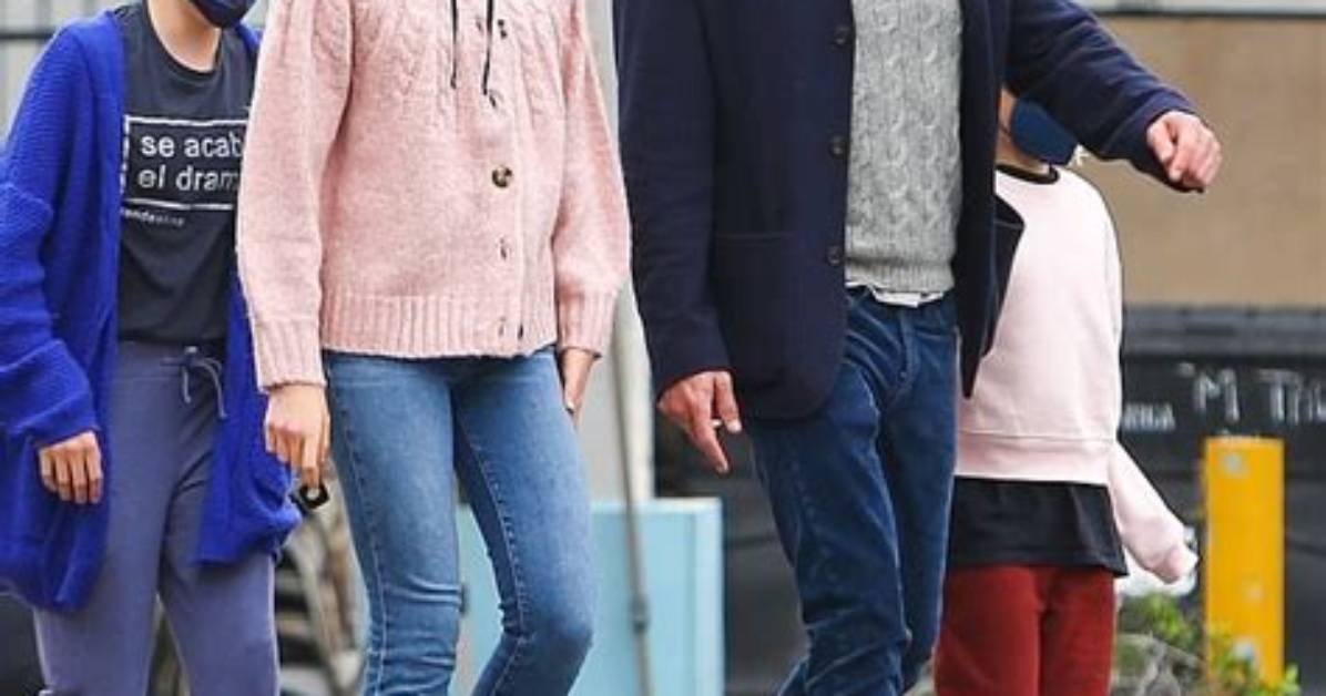 Ben Affleck's Daughter Wearing Mask: a Glimpse into Family Life