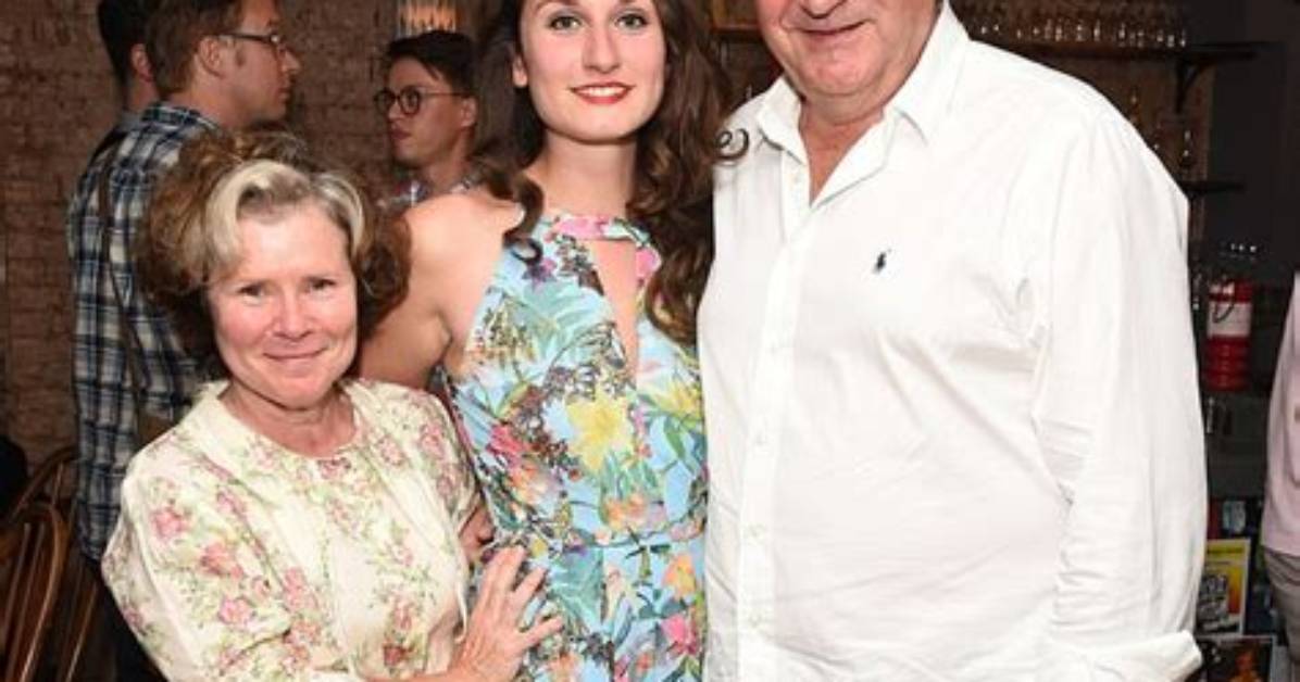 Bessie Carter’s Partner Leonie Benesch, Parents and Loved Ones