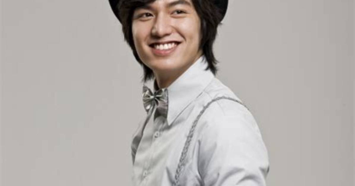 Capturing Moments: the Allure of Lee Min Ho Selfies