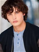 Carlin James Height, Weight, Net Worth, Age, Birthday, Wikipedia, Who, Instagram, Biography