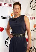 Christina Cox: Uncovering the Family Legacy Behind the Hollywood Star