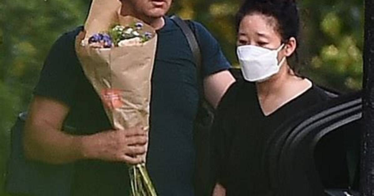 Discovering Sandra Oh's Partner: Love Behind the Screen