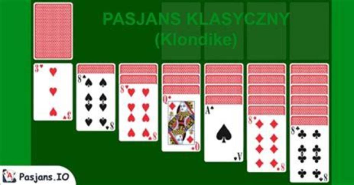 Discovering the World of Pasjans: a Card Game Experience