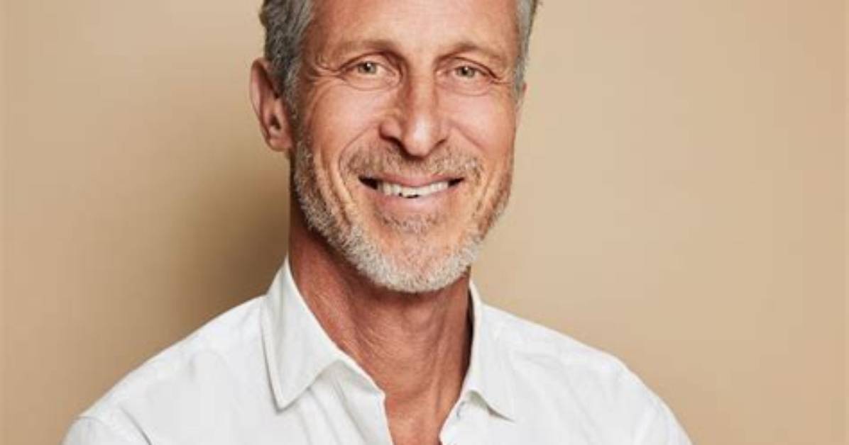Exploring Mark Hyman's Net Worth: a Deep Dive into His Wealth and Success