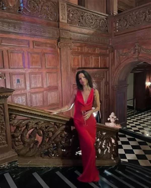 Exploring the Height of Jules Leblanc