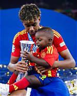Exploring the Life and Love of Yamal's Girlfriend