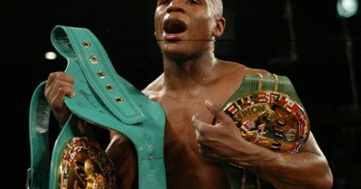 Floyd Mayweather: a Living Legend in Boxing