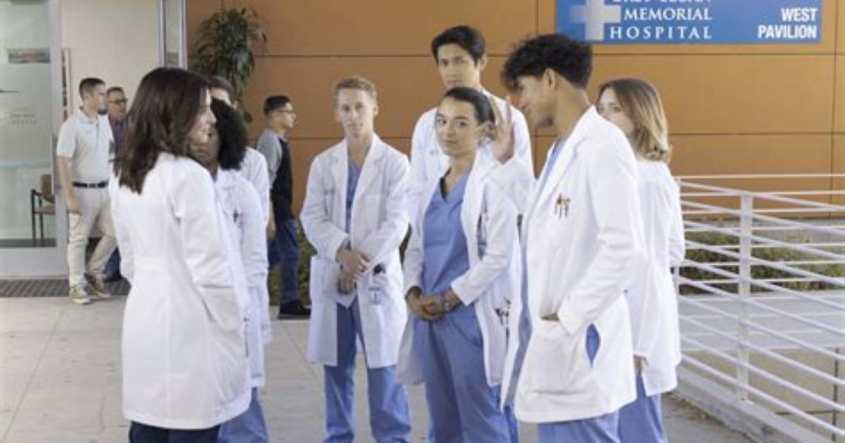 ‘Grey’s Anatomy’ Season 19 Premiere Recap: Meredith’s Ex Returns and the New Intern Class Arrives