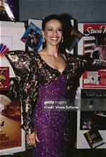 Is Marilyn Mccoo an American Singer?