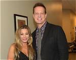 Is Taylor Dayne in a Relationship?