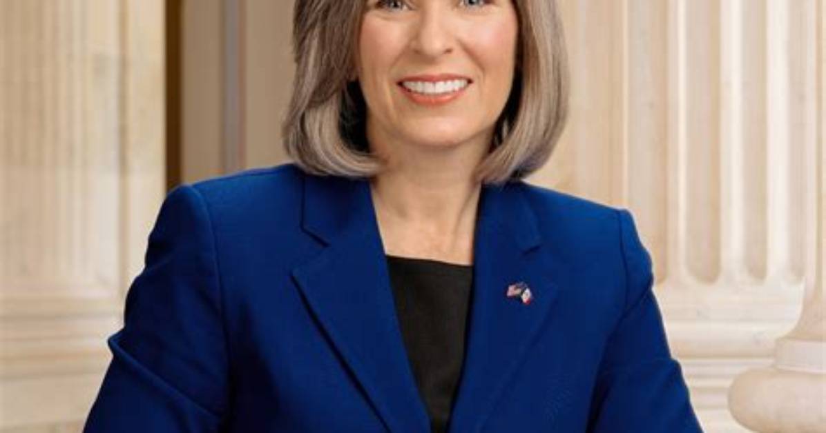 Joni Ernst's Height and Its Impact
