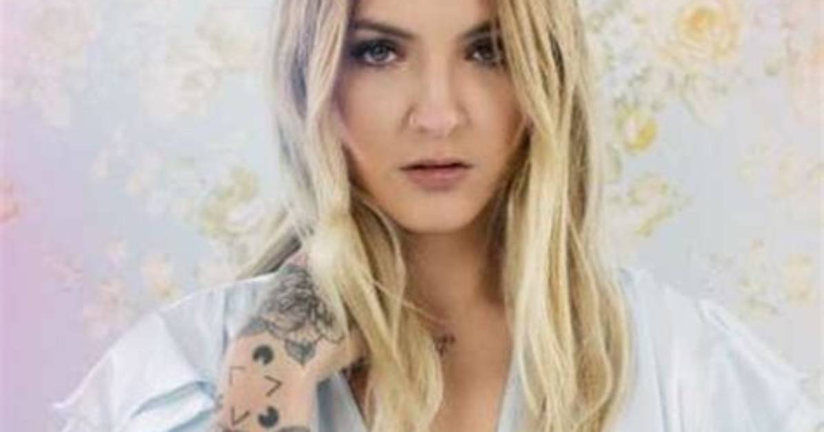 Julia Carin Cavazos Height, Weight, Net Worth, Age, Birthday, Wikipedia, Who, Instagram, Biography
