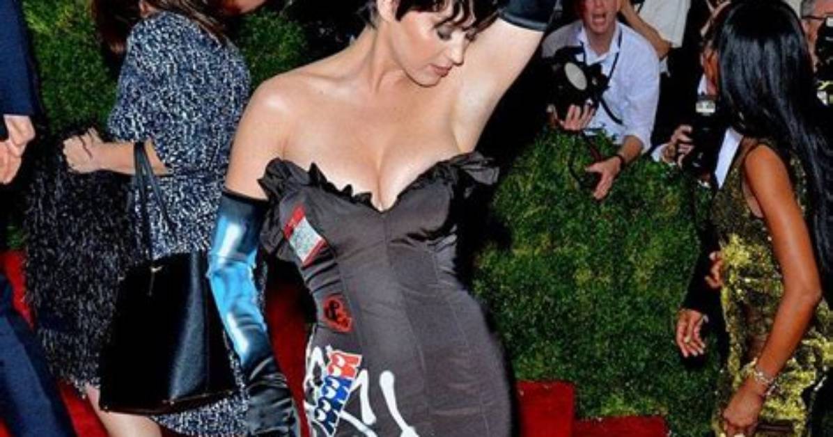 Katy Perry's Cleavage: a Daring Display on the Red Carpet