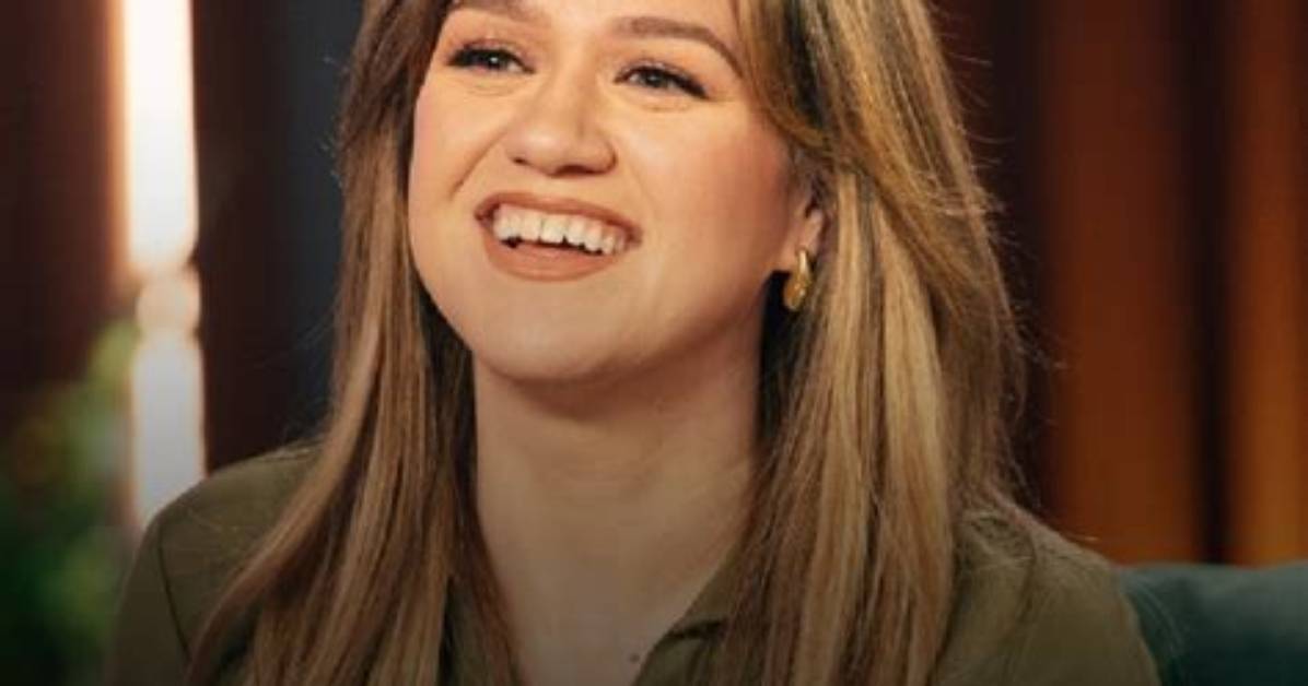 Kelly Clarkson Lodges a Police Report Regarding a Strange Stalker