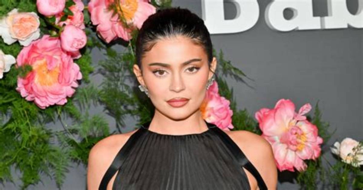 Kylie Jenner Wears Backless Black Gown as Kim Kardashian Channels Balenciaga Barbie for Baby2Baby Gala