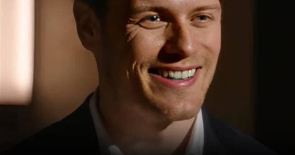 Leading Man in Popular Historical Drama, Outlander, Captivates Audiences