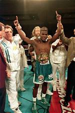 Mayweather's Lineage: Uncovering the Ages of His Children