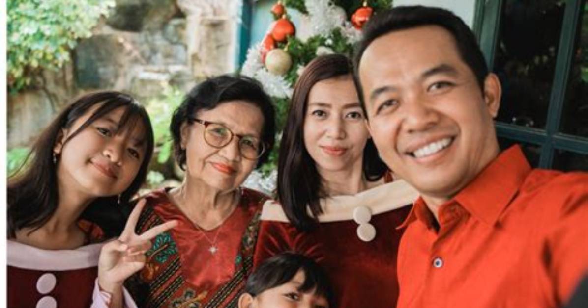 Meet the Ang Family: Uncovering the Wealth and Influence of Ramon Ang's Dynasty