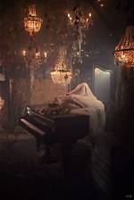 Mystical Piano Melodies for a Spooky Ambiance
