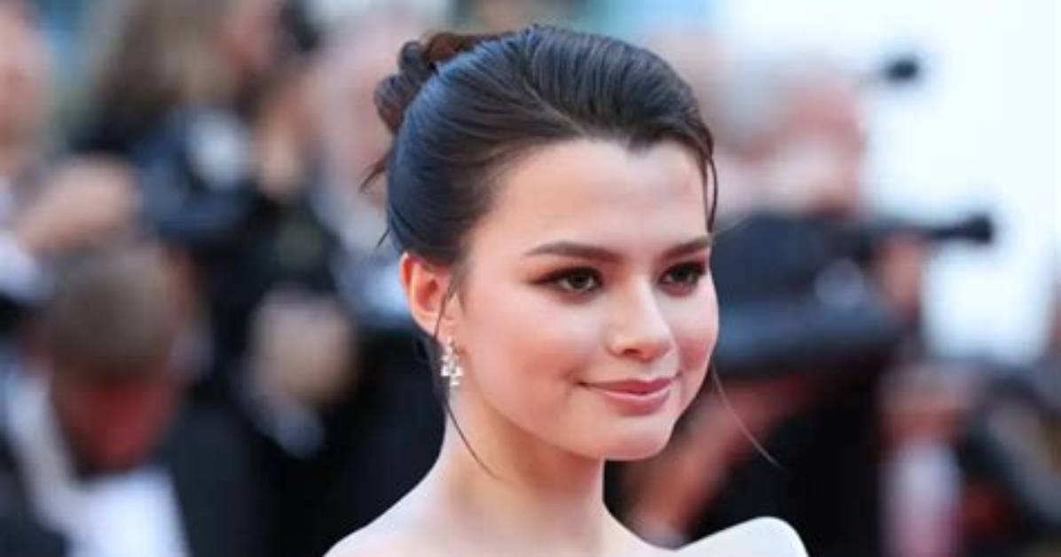 Renowned Actress and Rising Star