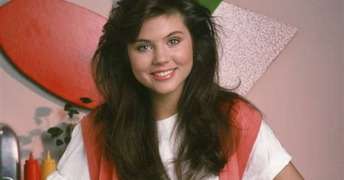 The Enduring Legacy of Kelly Kapowski: a Symbol of Optimism and Style