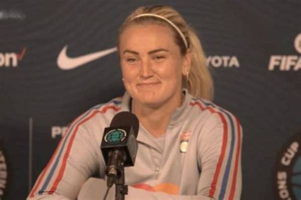 The Height of Lindsey Horan Revealed