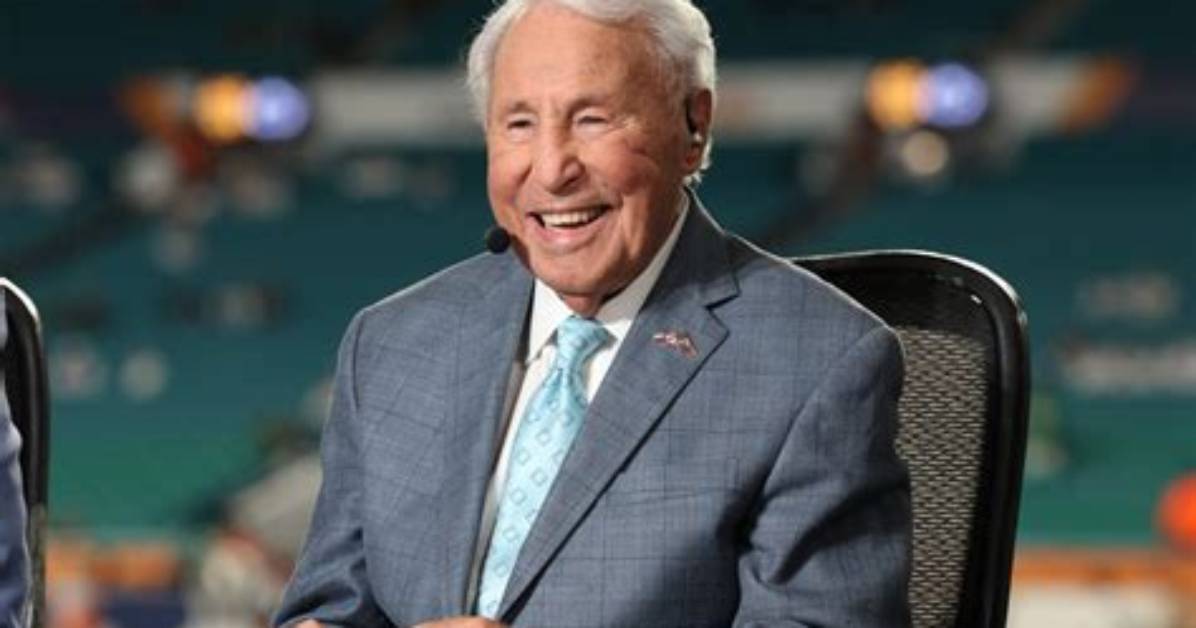 The Legendary Lee Corso: a Master of Coaching and Game Day Excitement