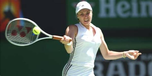The Woman Behind the Tennis Star