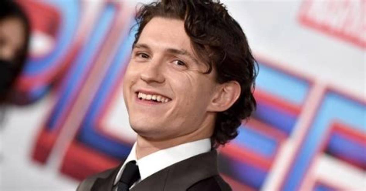 Tom Holland Announces Social Media Hiatus for His Mental Health