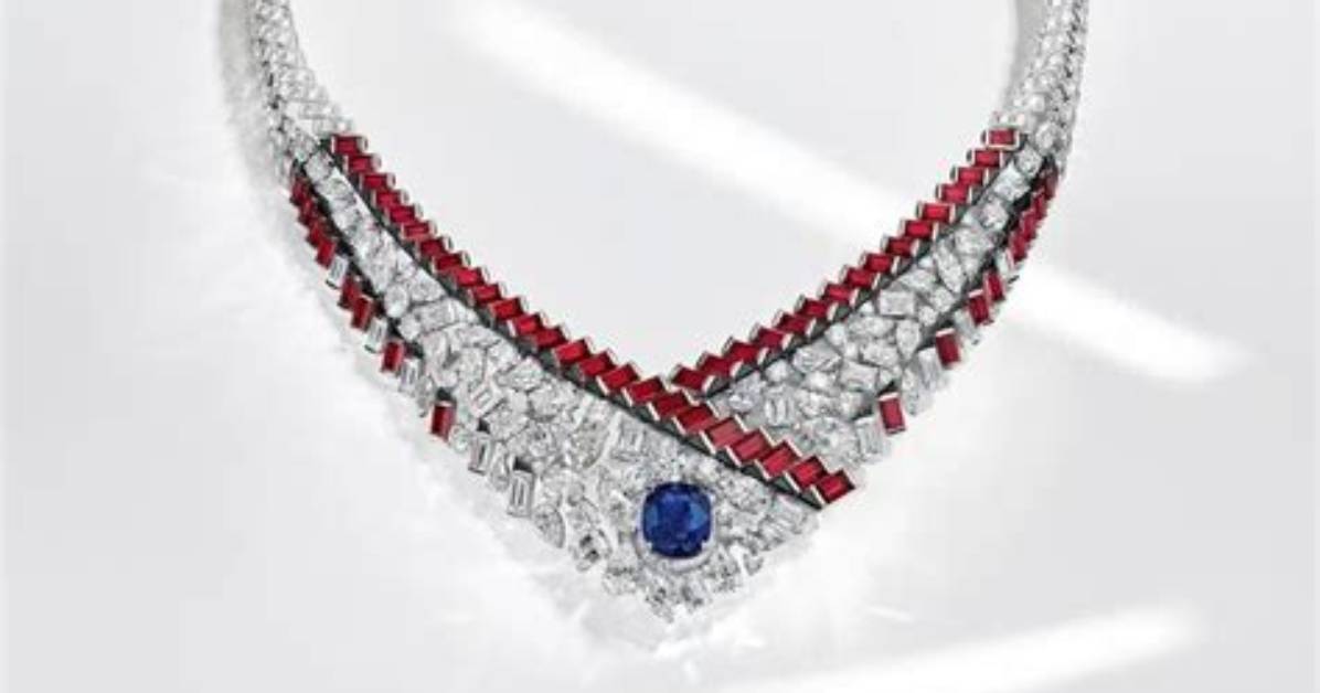 Top Necklace Awards - Recognizing Excellence in Jewelry Design