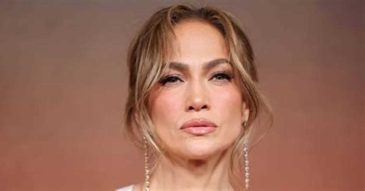 Uncover Jennifer Lopez's True Height: Secrets Revealed