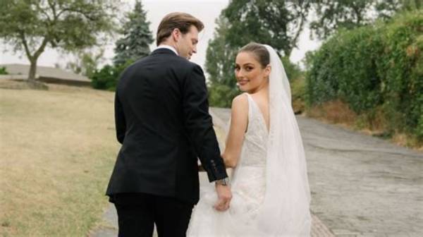 Uncover Secrets: Banks Singer's Boyfriend Revealed
