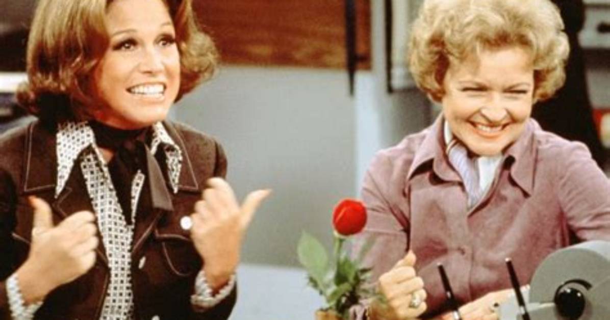 Uncover the Secrets of Mary Tyler Moore's Iconic Apartment Layout: a Timeless Masterpiece