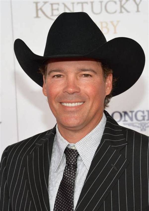 Uncover the Surprising Truth About Clay Walker's Height and Its Impact