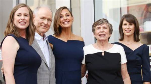 Uncover the Unbreakable Sisterhood of Jennifer Garner and Her Sibs