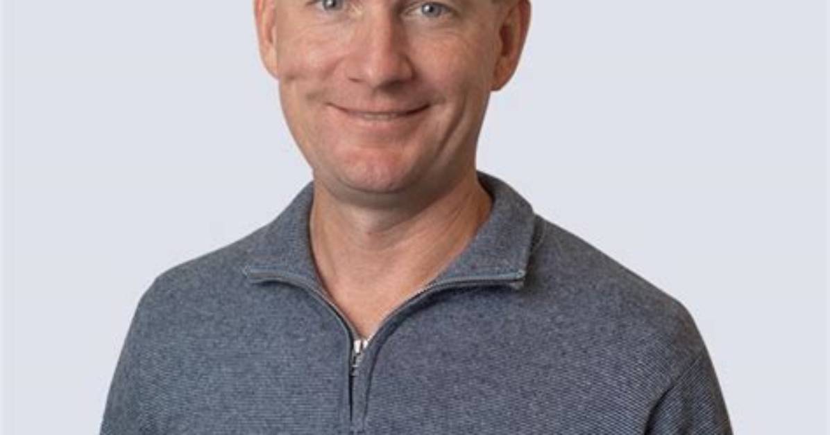Uncover the Winning Strategies of Jon Schroeder: Nfl's Offensive Mastermind