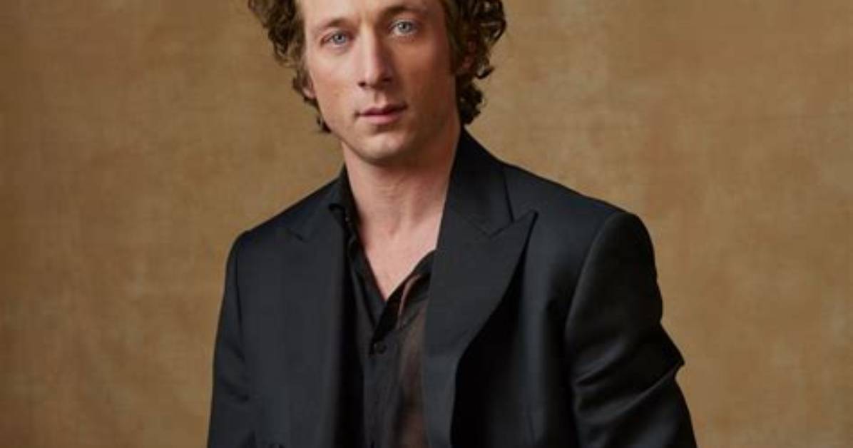 Uncovering Jeremy Allen White's Weight: Facts and Insights
