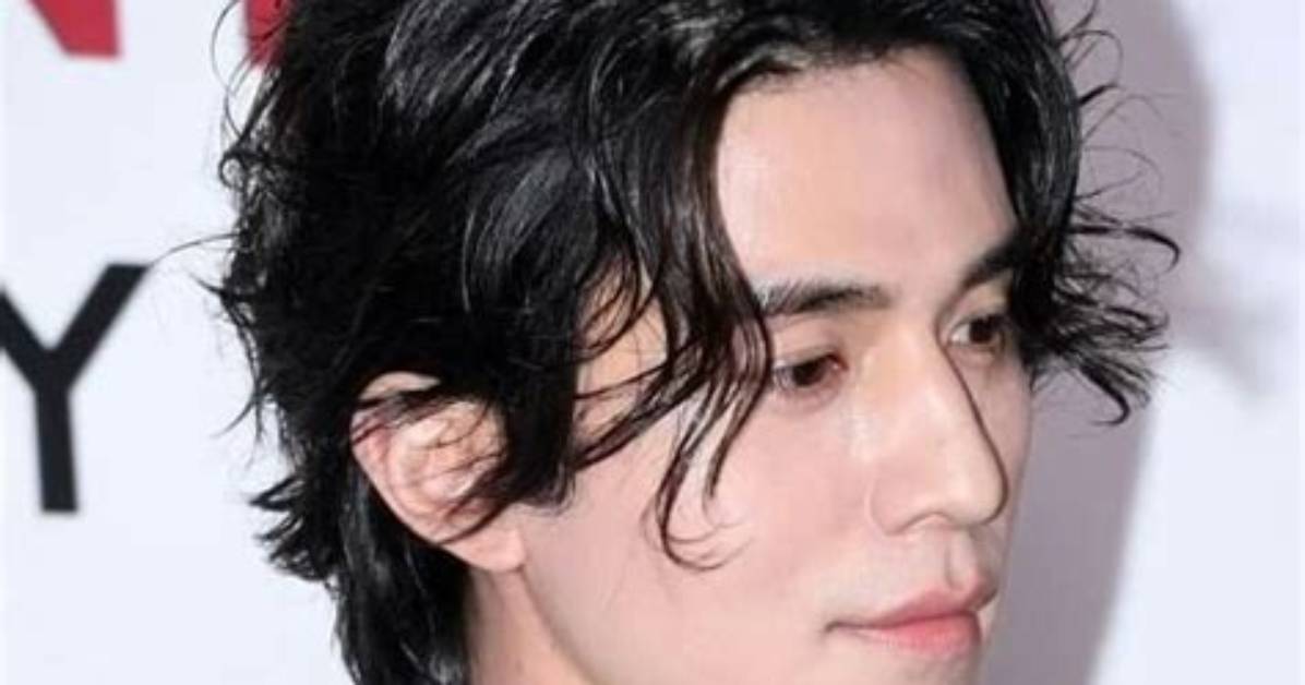 Unraveling the Mystery: Is Lee Dong Wook Married?