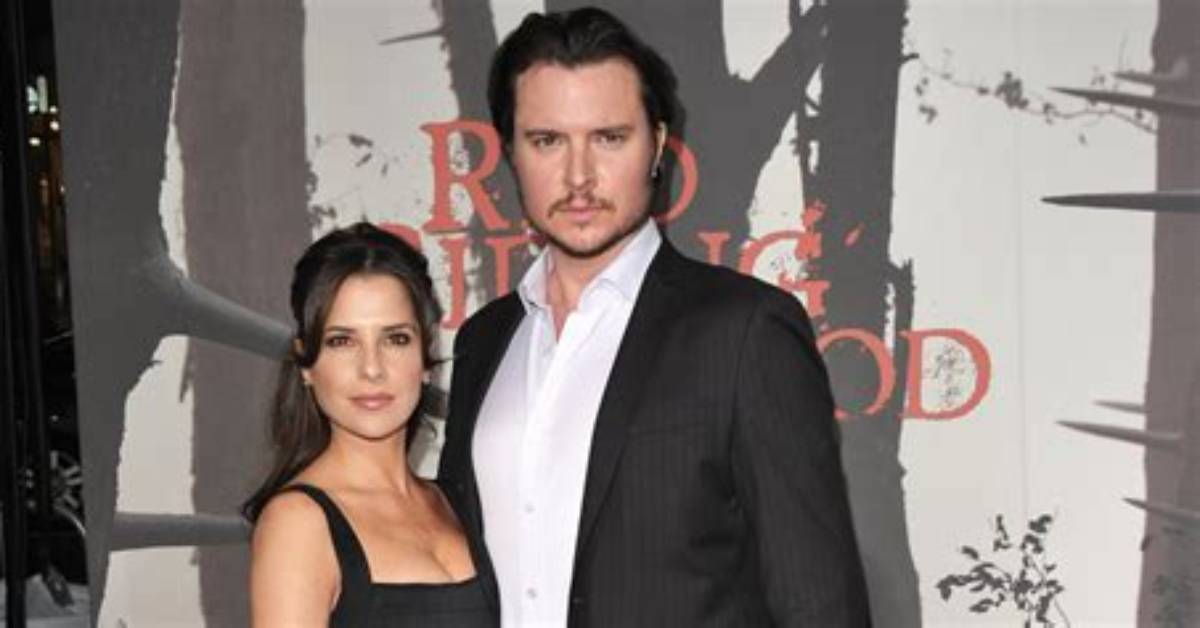 Unraveling the Mystery: Who Is Kelly Monaco Dating?