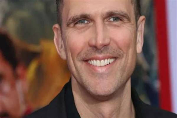 Unveiling Ashley Hamilton's Net Worth: Discoveries and Insights