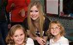 Unveiling Avril Lavigne: Does She Have Children?