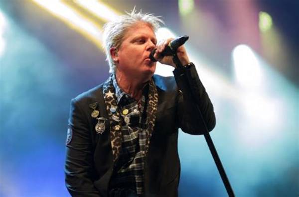 Unveiling Dexter Holland's Net Worth: Discover His Financial Empire
