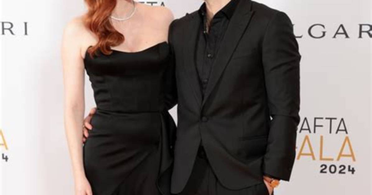 Unveiling Eleanor Tomlinson's Spouse: Behind-the-Scenes Discoveries