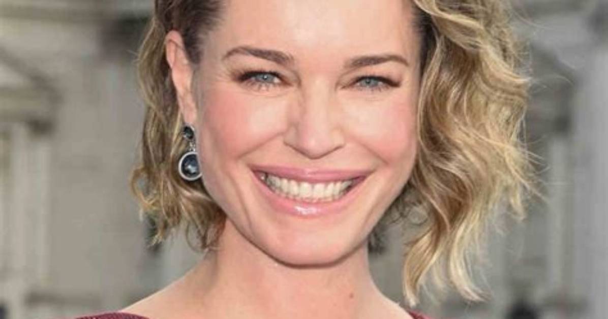 Unveiling the Charisma of Actress Rebecca Romijn