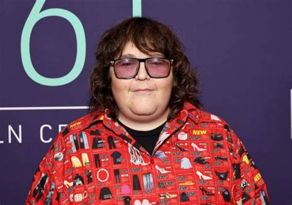 Unveiling the Secrets of Andy Milonakis' Condition: Discoveries and Insights