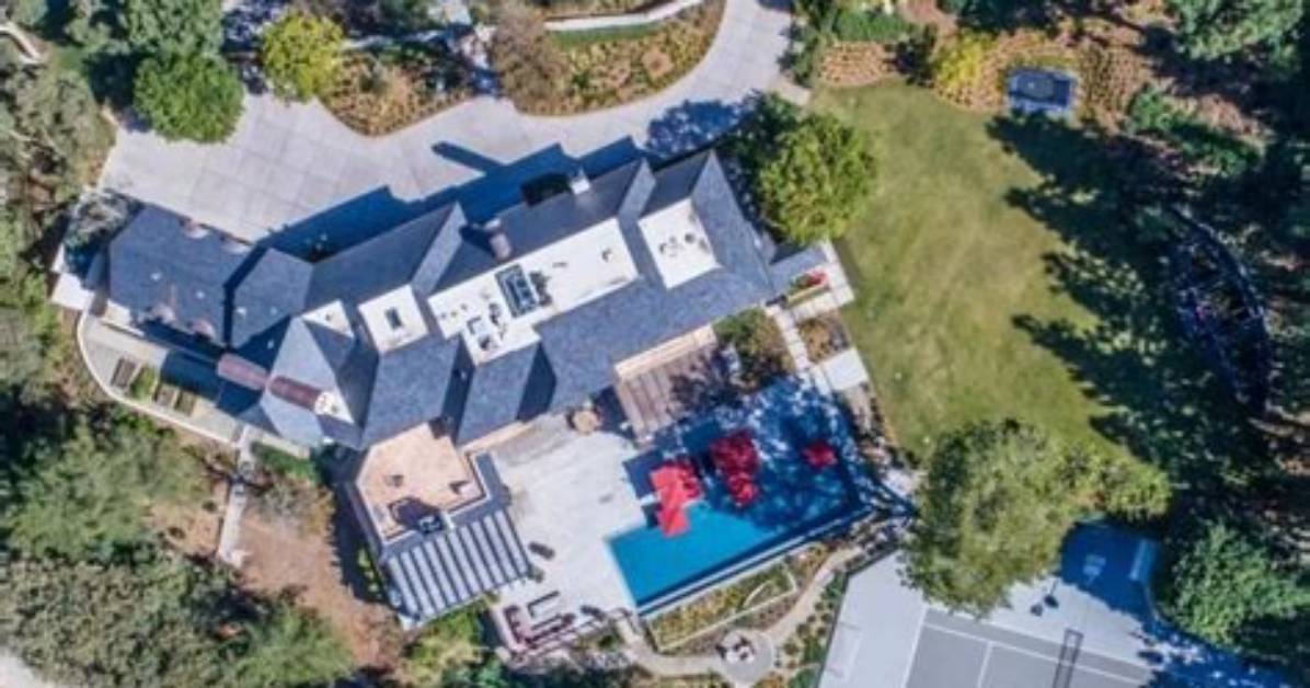Unveiling the Secrets: Unraveling Justin Kirk's Relationships